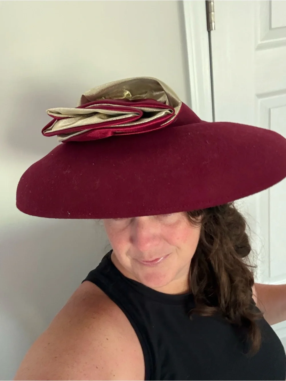 Women's Maroon Wool Felt Hat with Gold Satin Accent - Picture 8 of 9